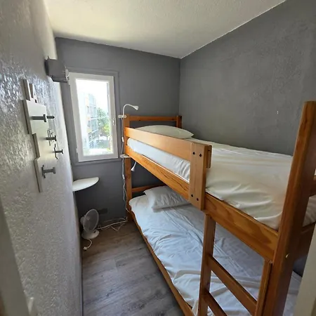 Apartment Bord De 4p Avec Parking Agde